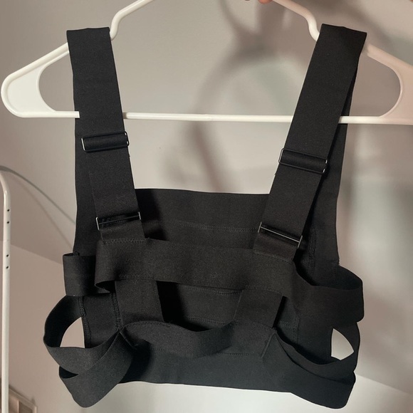 Boxed strappy crop top - Picture 3 of 3